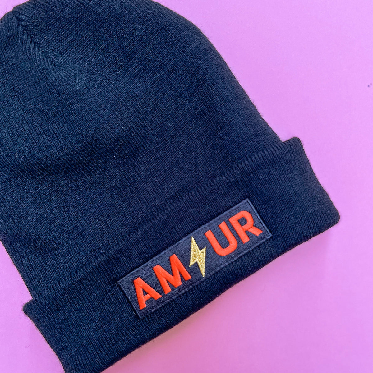 Bonnet noir Amour